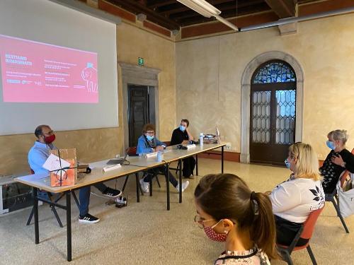 L'assessore Gibelli alla presentazione, a Udine, di bestiario Immaginato - Congresso dei bambini